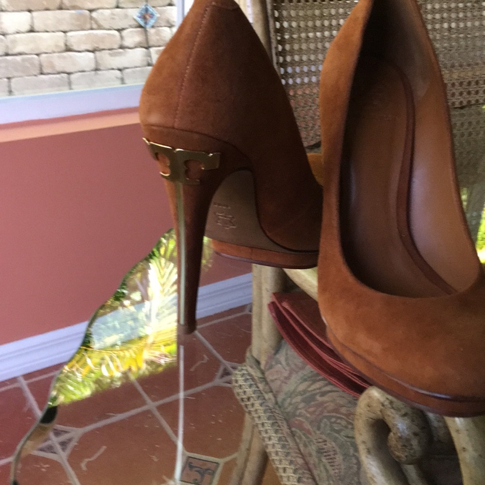 Tory Burch pumps